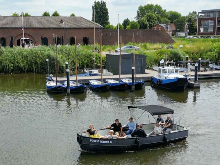 Sloep huren bij Uit in Zuid